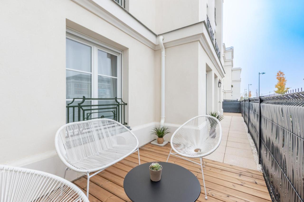 Le Celeste By Plaza Serris Buitenkant foto