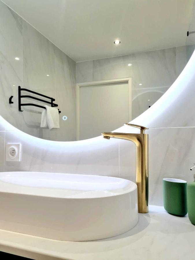 Le Celeste By Plaza Serris Buitenkant foto
